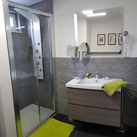 Apartment Luxury Cetiri Hrasta Pićan